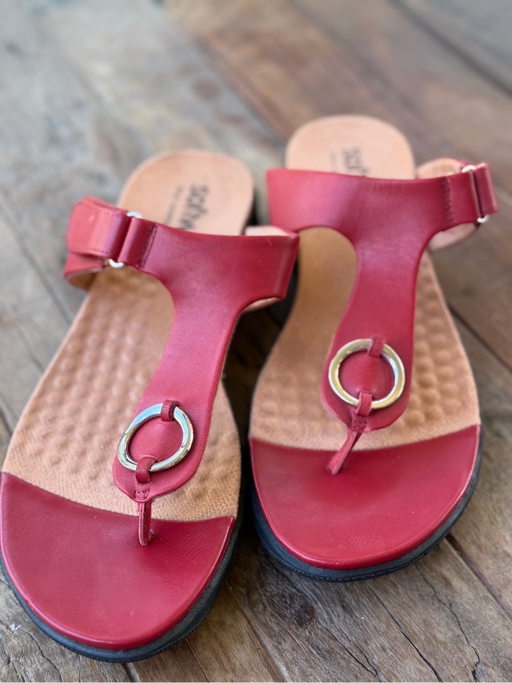 SoftWalk Red T-strap Sandals with Metallic Ring Accent